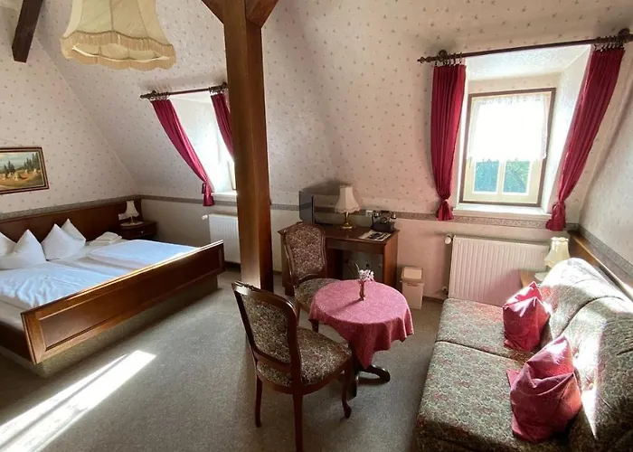 Braugasthof Papiermuehle 3* جينا